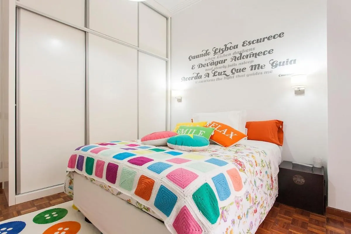 Gasthuis Ginjinha House - 4 Rooms - Bairro Alto - With Ac! Lissabon